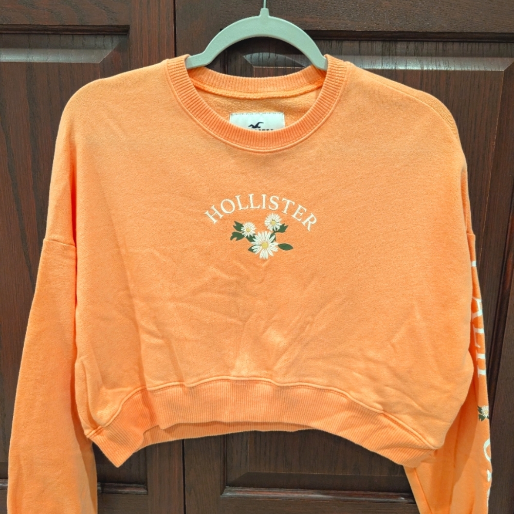 Hollister Women's Orange Cropped Sweatshirt